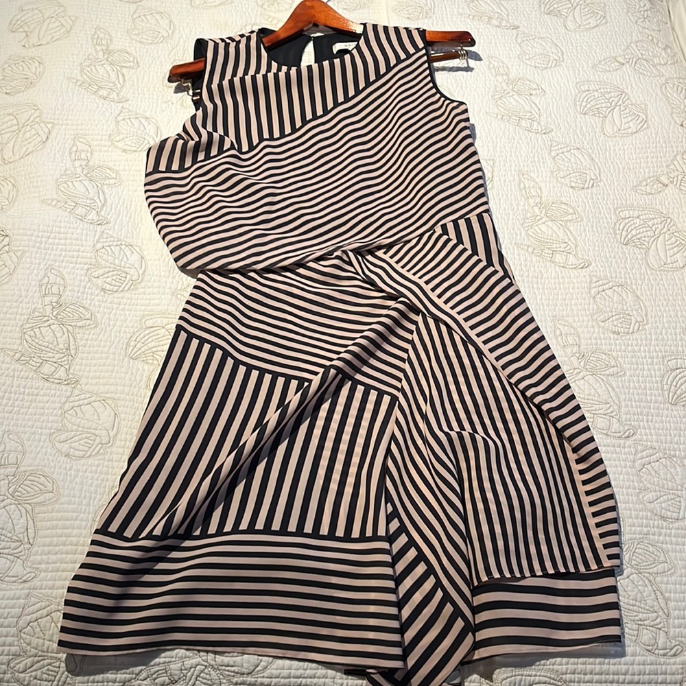 Reiss dress size 6.